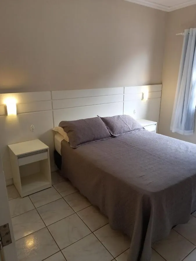 Solar das Flores apto 2 Bombinhas Apartamento